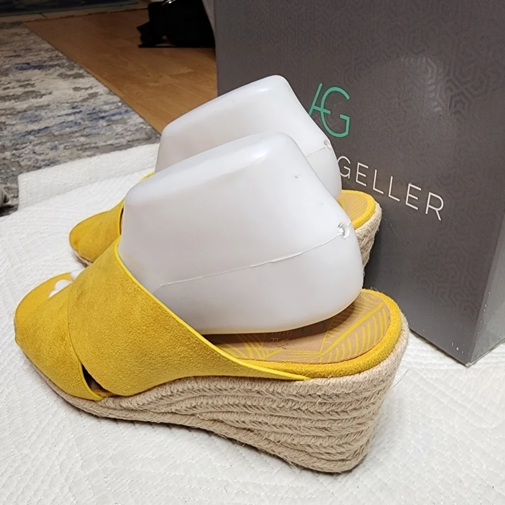 Andrew Geller Kimber Espadrille Wedge Sandal. Yellow faux suede.  Size 9.